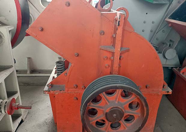 Heavy-Duty Hammer Crusher